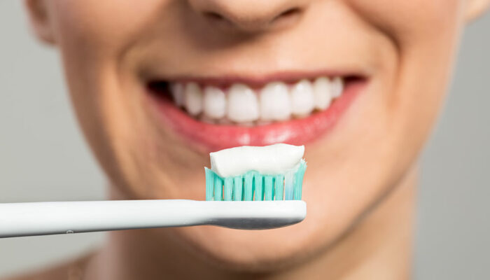 Things to know before using whitening toothpastes