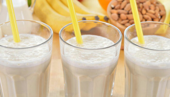 Tickle your taste buds with these almond milk smoothies!