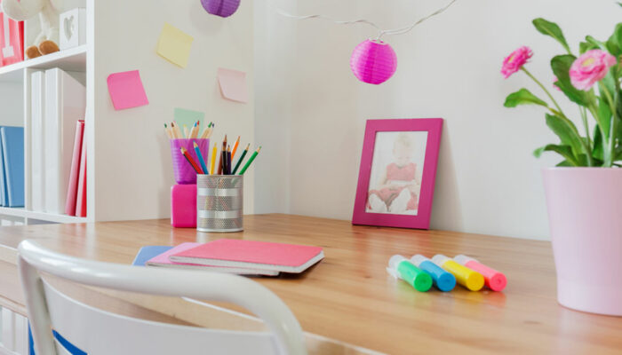 Tips on choosing the right desk for your kids