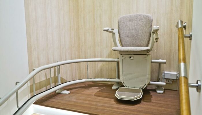 Tips to choose lift chairs for the elderly