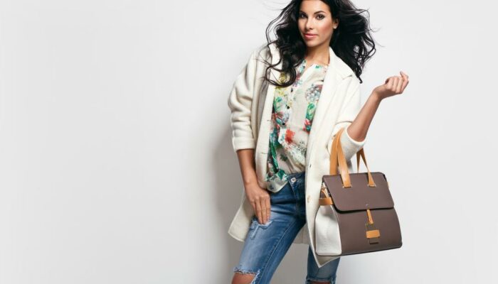 Tips to purchase designer handbags at discounted rates