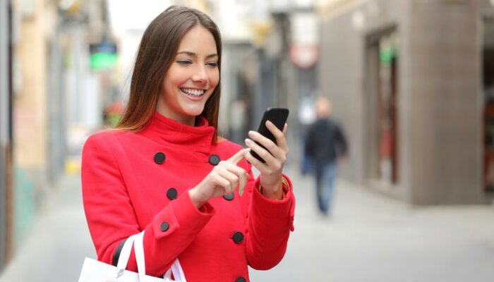 Tips to shop smartly for smartphones during festive season