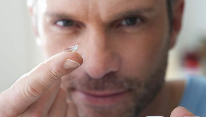 What are the different types of contact lenses?