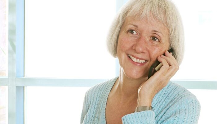 Where to get free cell phones for seniors