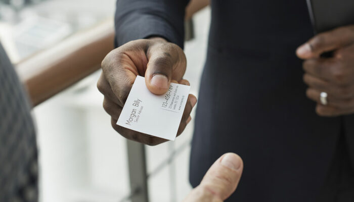 Why you must consider using business cards