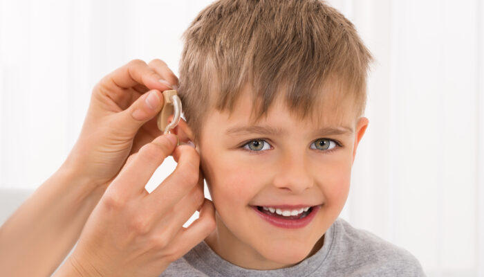 5 Factors To Consider While Choosing Hearing Aids