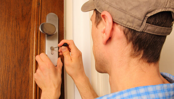 3 popular locksmiths in Chicago