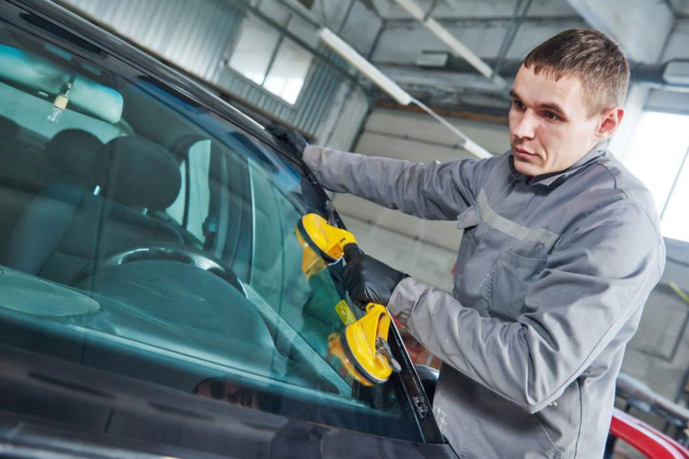 All you need to know about replacing your vehicle&#8217;s windshield