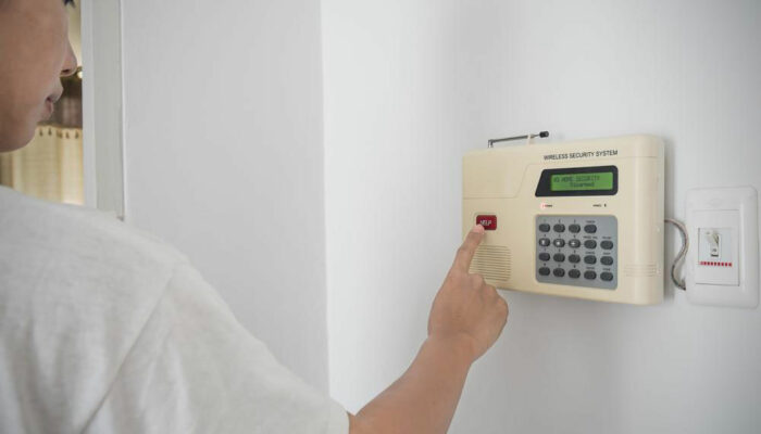 Detectors that make up the best home alarm system