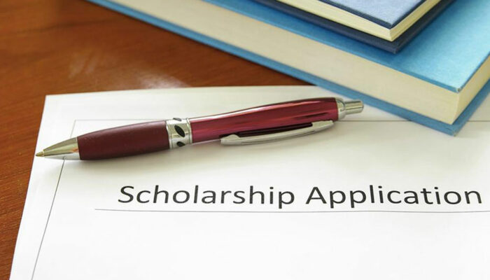 Free grants and scholarships for college education 