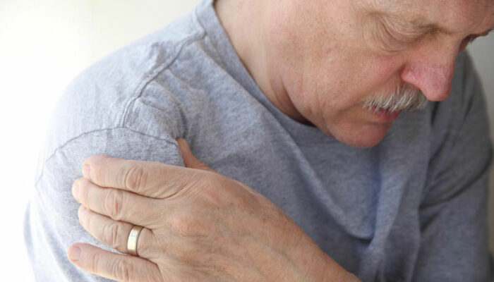 Signs and Symptoms of Pain in Shoulder Joints