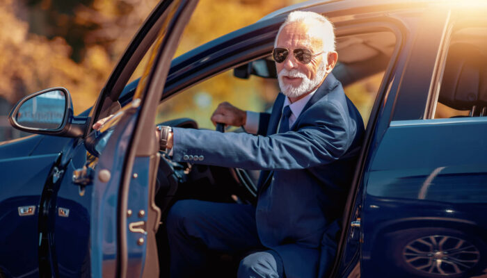 Top 4 Luxury Cars For Seniors