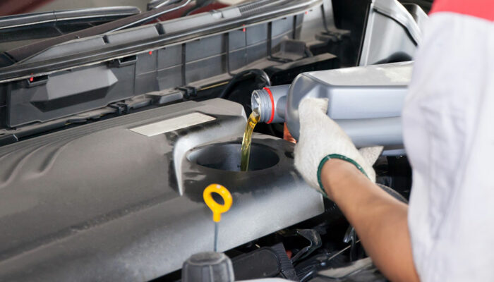 Top 4 benefits of changing your car oil regularly