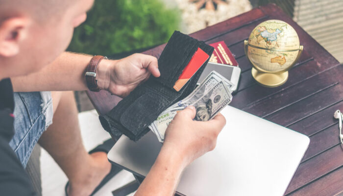 Top 5 cash back credit cards that don&#8217;t have an annual fee