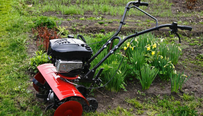 Understanding the benefits of using a small tiller