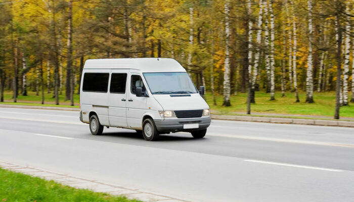 4 Attractive Features of the Ford Transit-150 Crew