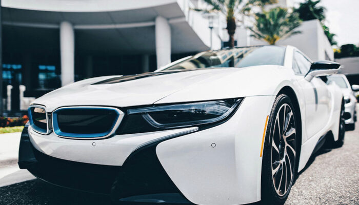 5 Reasons to Buy the BMW i8