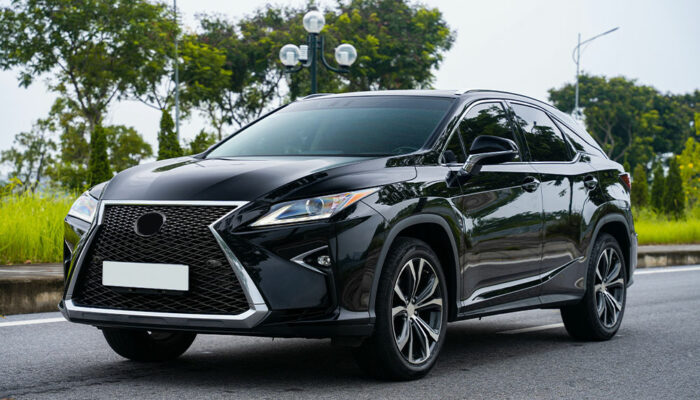 5 Reasons to Drive Home the Lexus RX 300