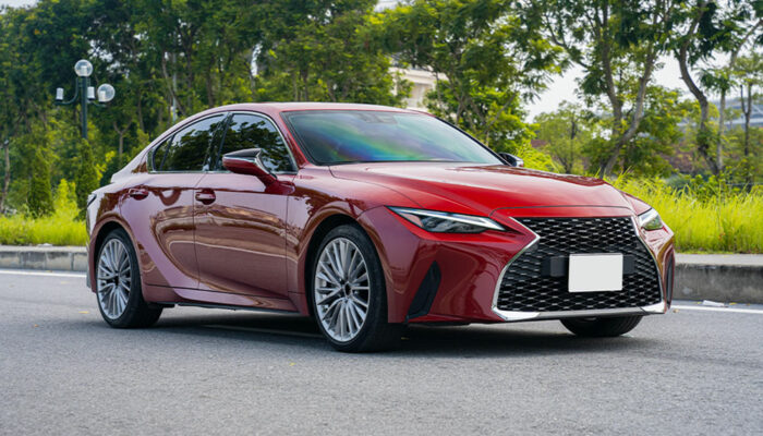 An Overview of the Lexus LS 500h