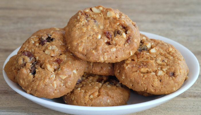 Simple Recipes of Oatmeal Raisin Cookies