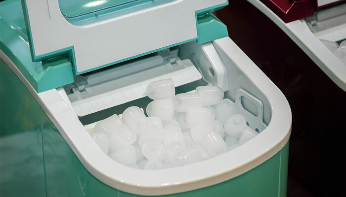 8 Frigidaire Ice Makers to Check Out This Cyber Monday