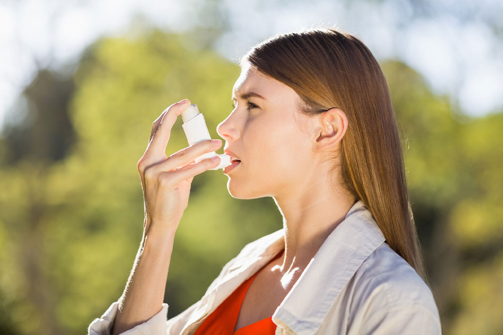 An overview of the symptoms, triggers, and treatments for asthma