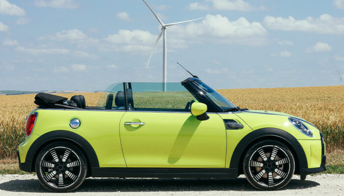 Key Highlights of the MINI Cooper Convertible