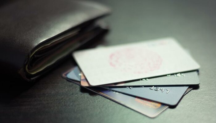 10 Things To Know About Credit Cards