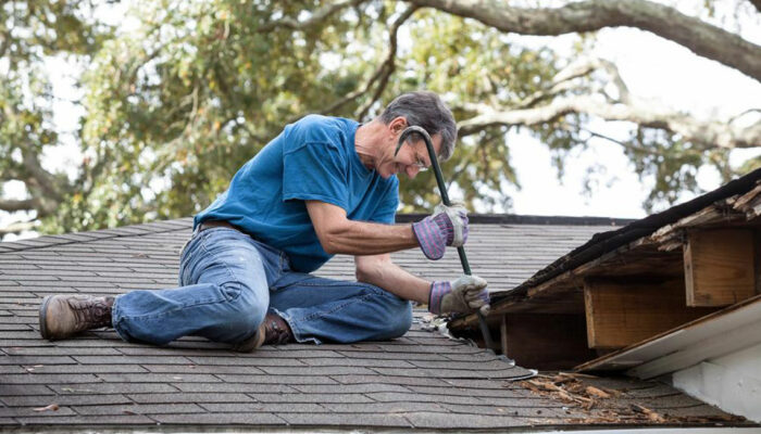 Tips to consider when choosing a roofing contractor