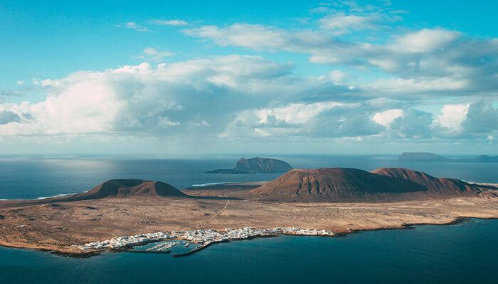 The Canary Islands Guide – Places to Visit, Flight Costs, and More