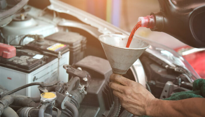 A Beginner&#8217;s Guide to Checking Transmission Fluids