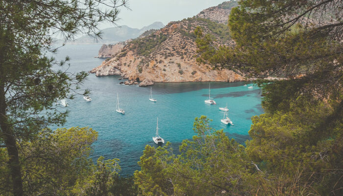 Majorca Travel Guide &#8211; Tips for Booking Flights and Stays