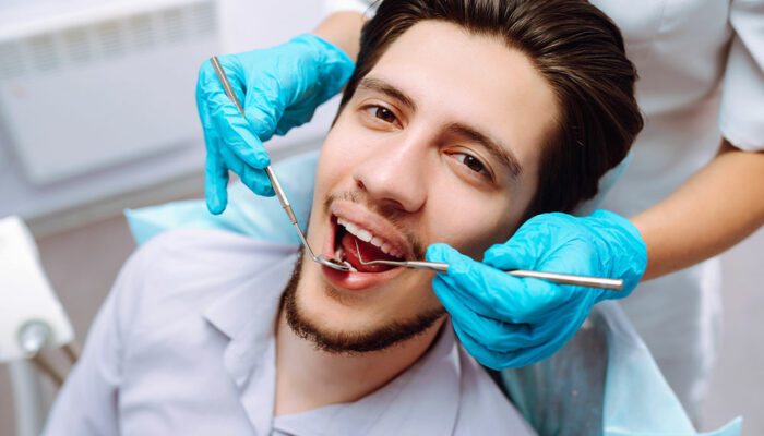 7 Factors to Consider Before Selecting a Dentist