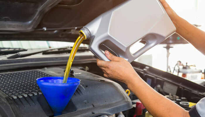 8 Tips to Find the Best Oil Change Deals During Cyber Monday 2023