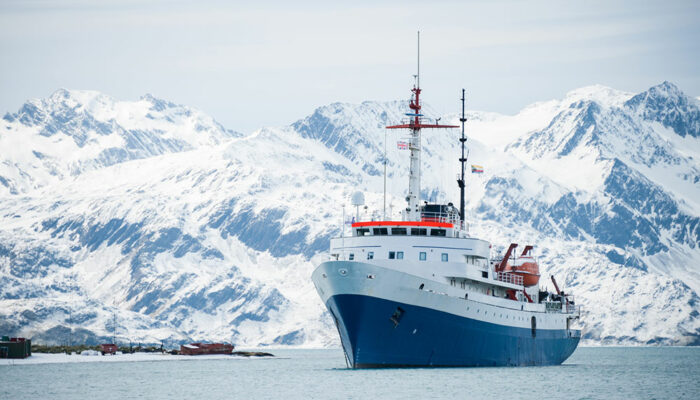 6 Popular Antarctica Cruises for Seniors