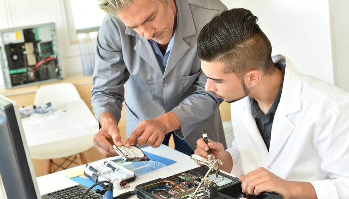 Electrical Engineering Degrees and Key Topics They Cover